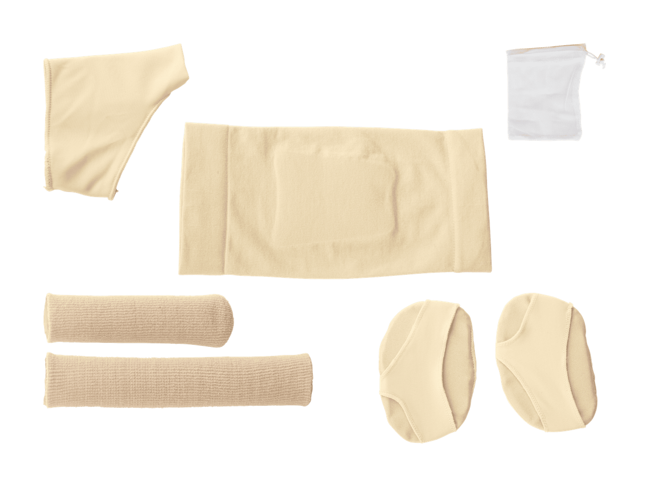 Cremefarbenes Sportunterwäsche- und Zubehörset, bestehend aus Shorts, Bauchband, Schienbeinschonern und Fußschützern, mit einer Tasche.