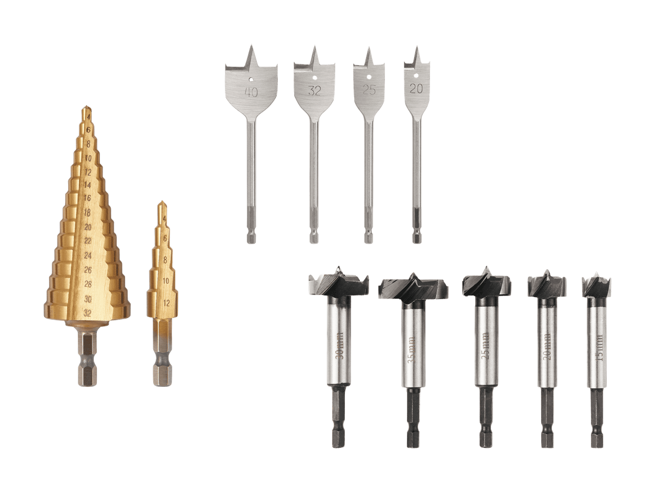 Ein Sortiment an Stufenbohrern, Flachbohrern und Forstnerbohrern.