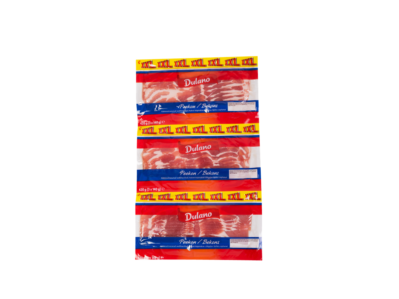 Kolm pakki Dulano XXL peekonit mustal taustal.