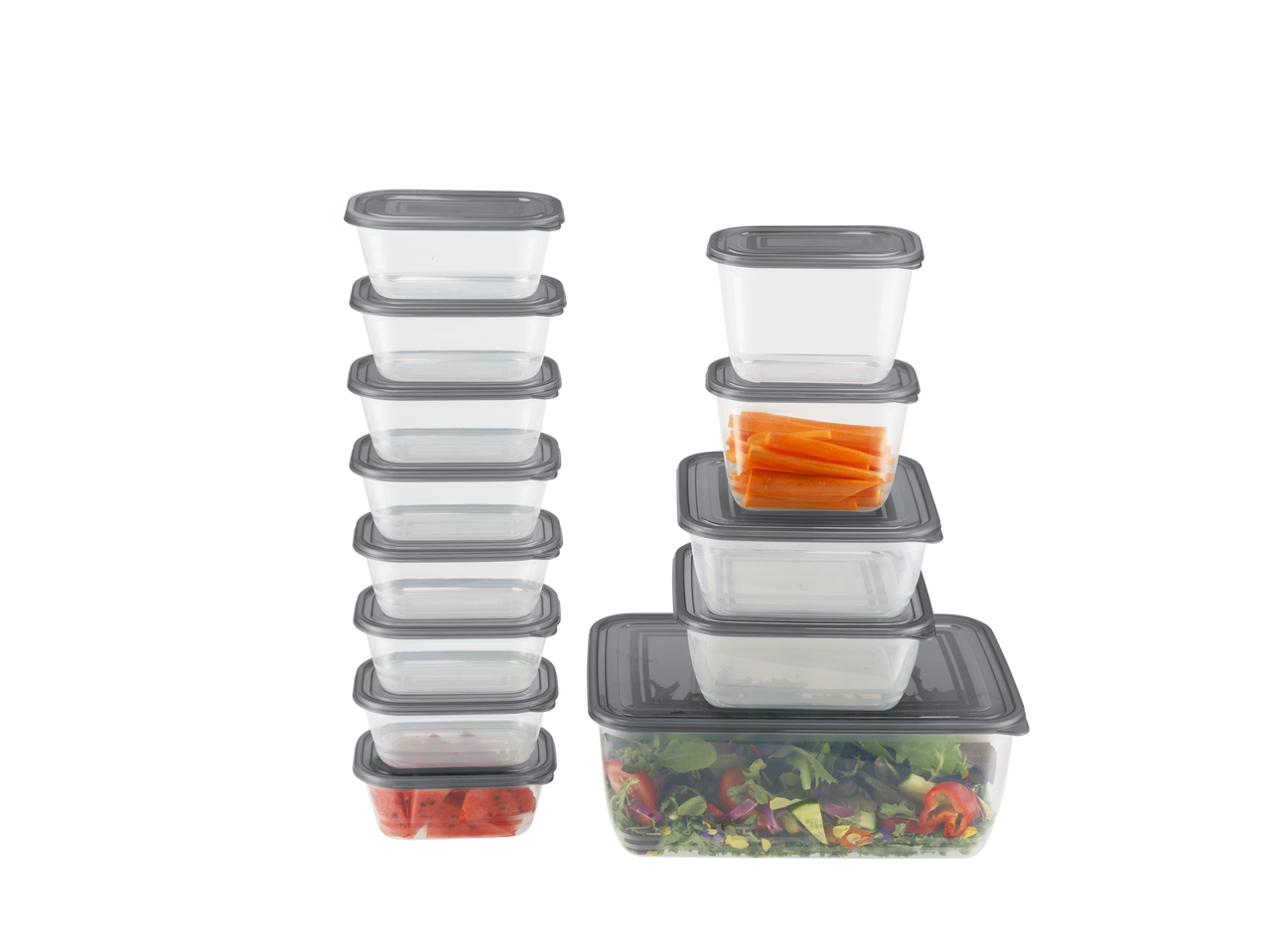 Naslagane posude za hranu sa salatom, šargarepom i lubenicom na crnoj pozadini.