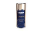 Drikkeklar kaffe latte i en dåse med teksten 'Rich and delicate, silky texture & semi-skimmed milk'.