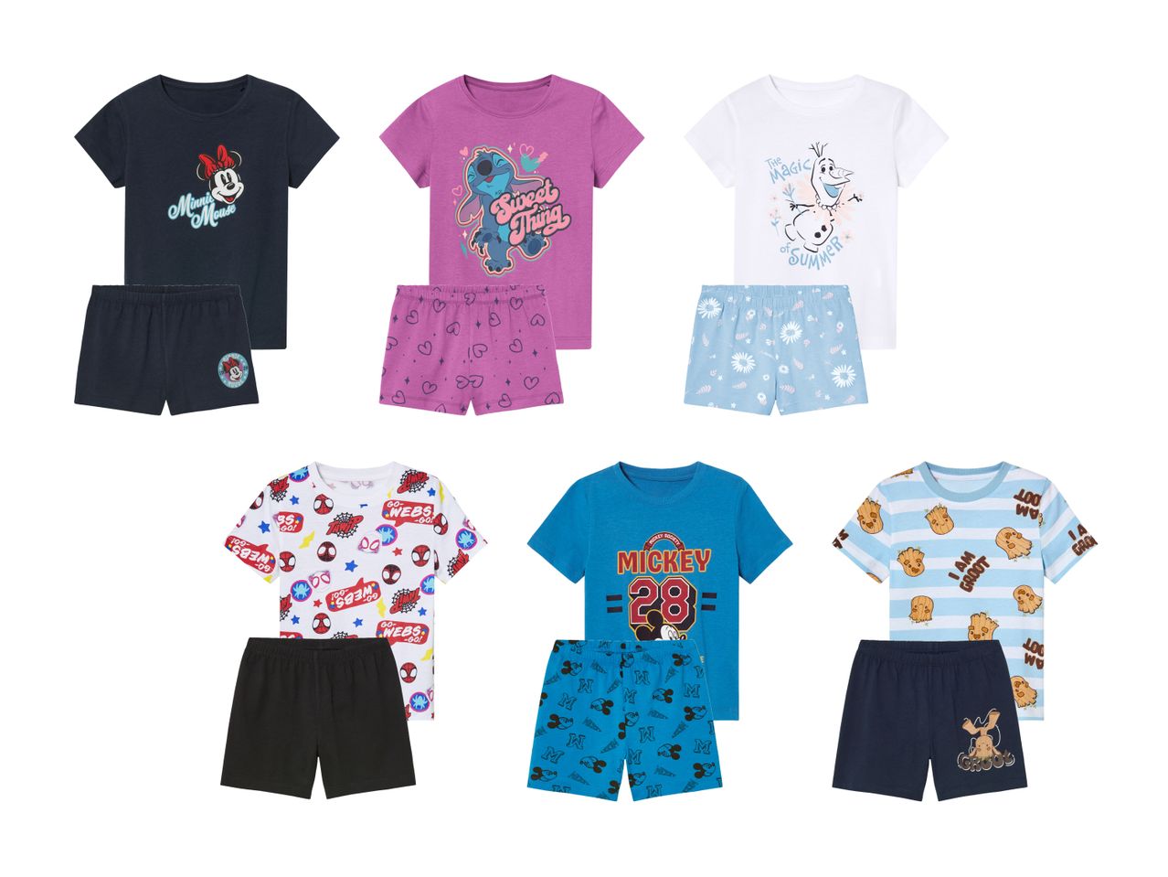 Sechs Kinderpyjamas mit Tiermotiven in bunten Farben.