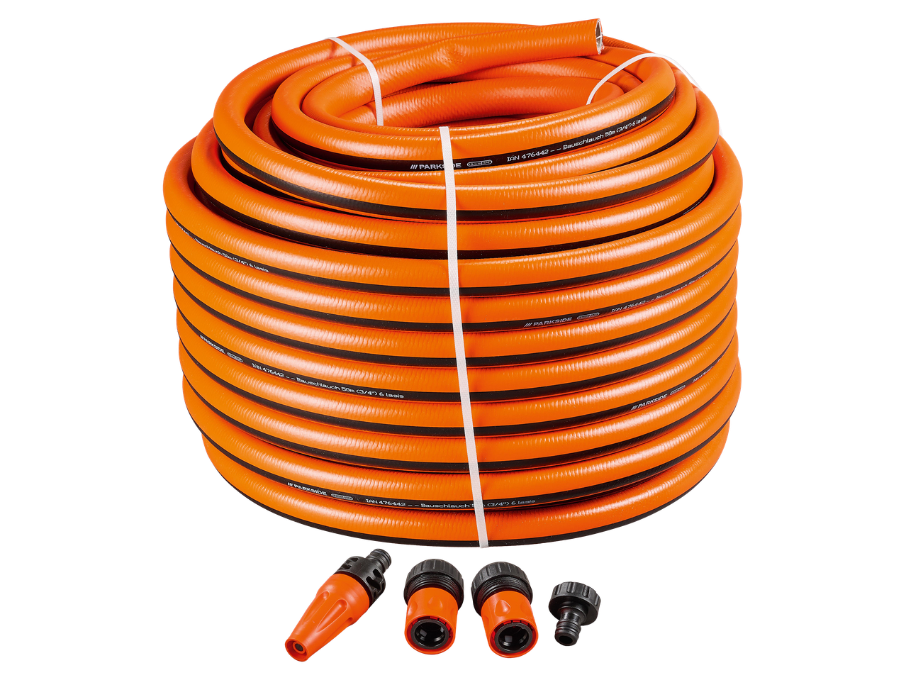 Narancssárga kerti tömlő feltekerve, csatlakozókkal és szórófejjel, 50 méter hosszú.