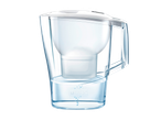 Cana filtrantă Brita cu apă filtrată.