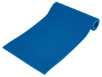 Tapete de ioga azul enrolado.