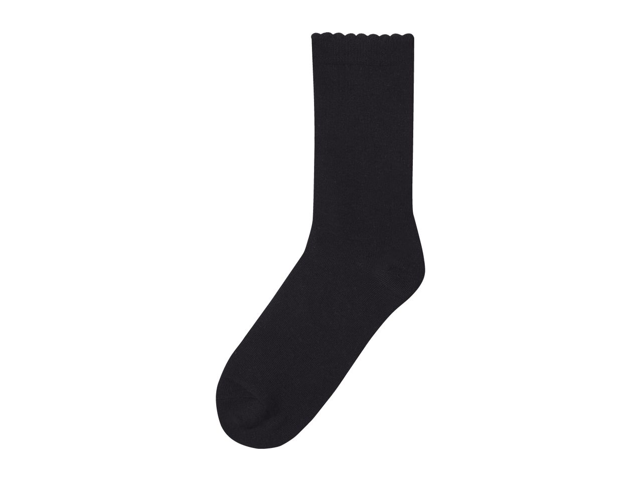 Black ribbed socks with a scalloped cuff