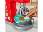 PLAY-DOH® Modellervoks: Criança brinca com plasticina num misturador de brinquedo.