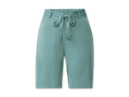 Türkise Damen Shorts mit Gürtel.