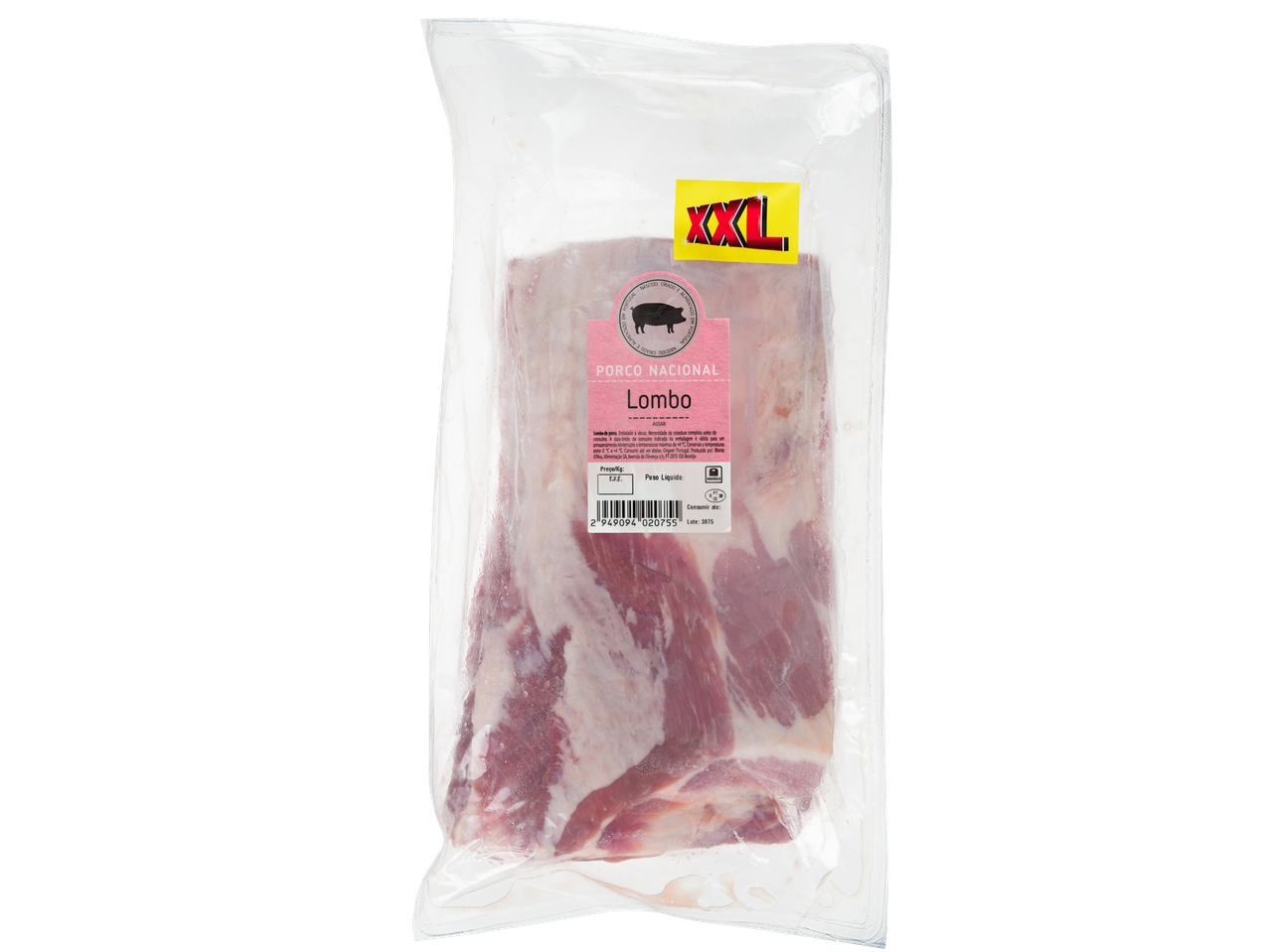 Lombo de porco XXL embalado a vácuo com rótulo em fundo preto.