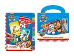 To Paw Patrol aktivitetsbøger: en klistermærkebog og en designer aktivitetsbog med tuscher.