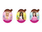 Tri embalaže za jajca Barbie s čokoladnim prelivom in različnimi lutkami Barbie.