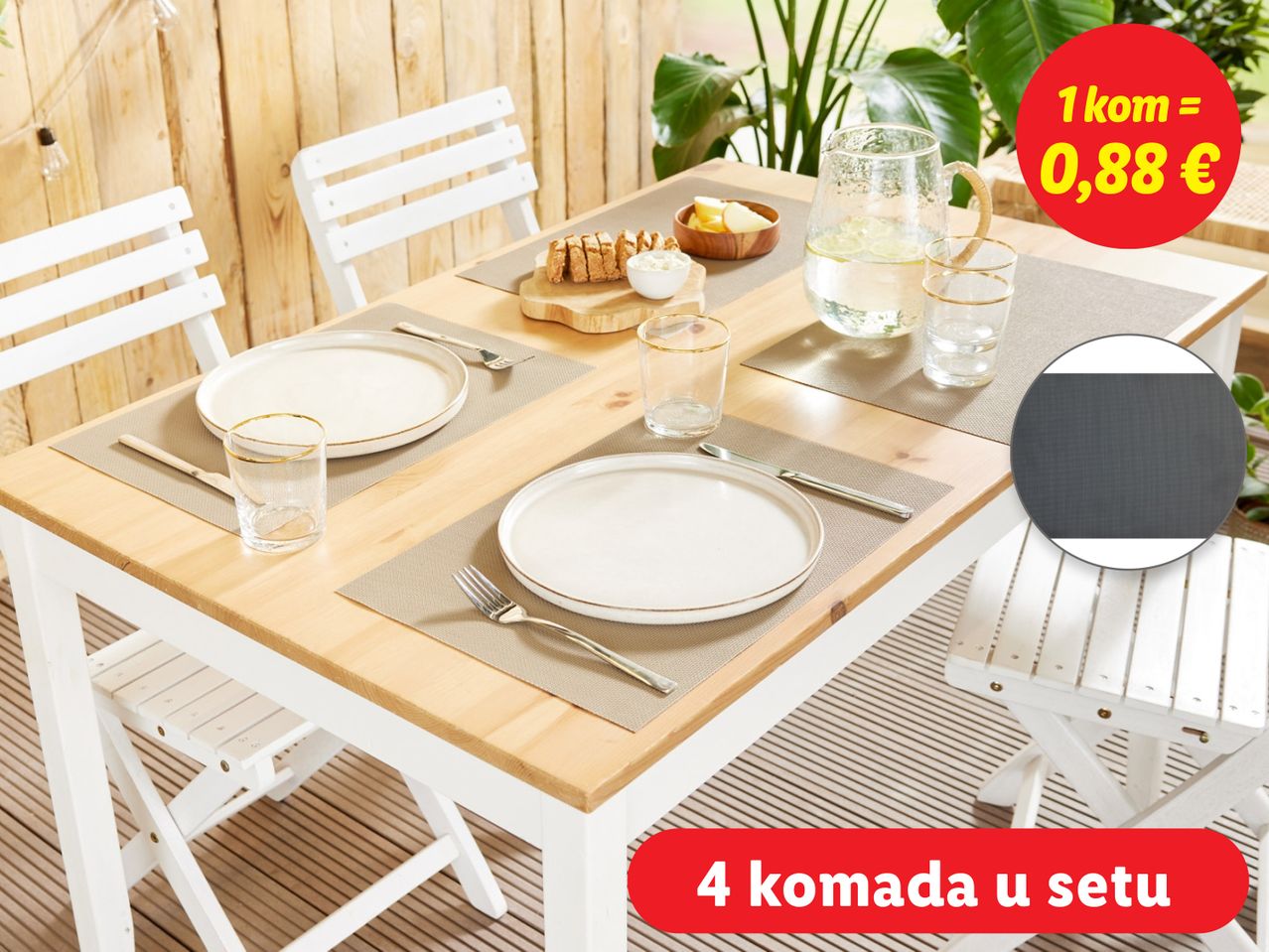 Set od četiri podmetača za stol od prirodnih materijala za vanjsku uporabu.