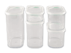 Ein Set aus fünf transparenten Plastikbehältern mit weißen Deckeln zur Aufbewahrung von Lebensmitteln.