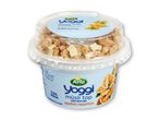Yoghurts Yoghini med müsli og abrikos.