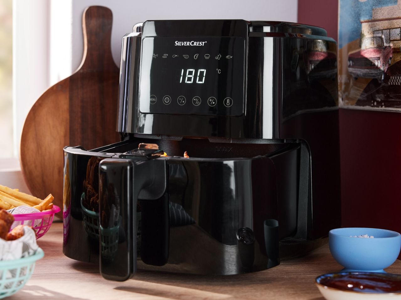 SilverCrest air fryer: fries and other fried foods.