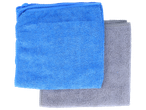 Deux chiffons en microfibre, un bleu et un gris, posés l'un sur l'autre.