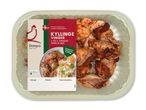 Kyllingevinger med BBQ-smag i en bakke, klar til servering.