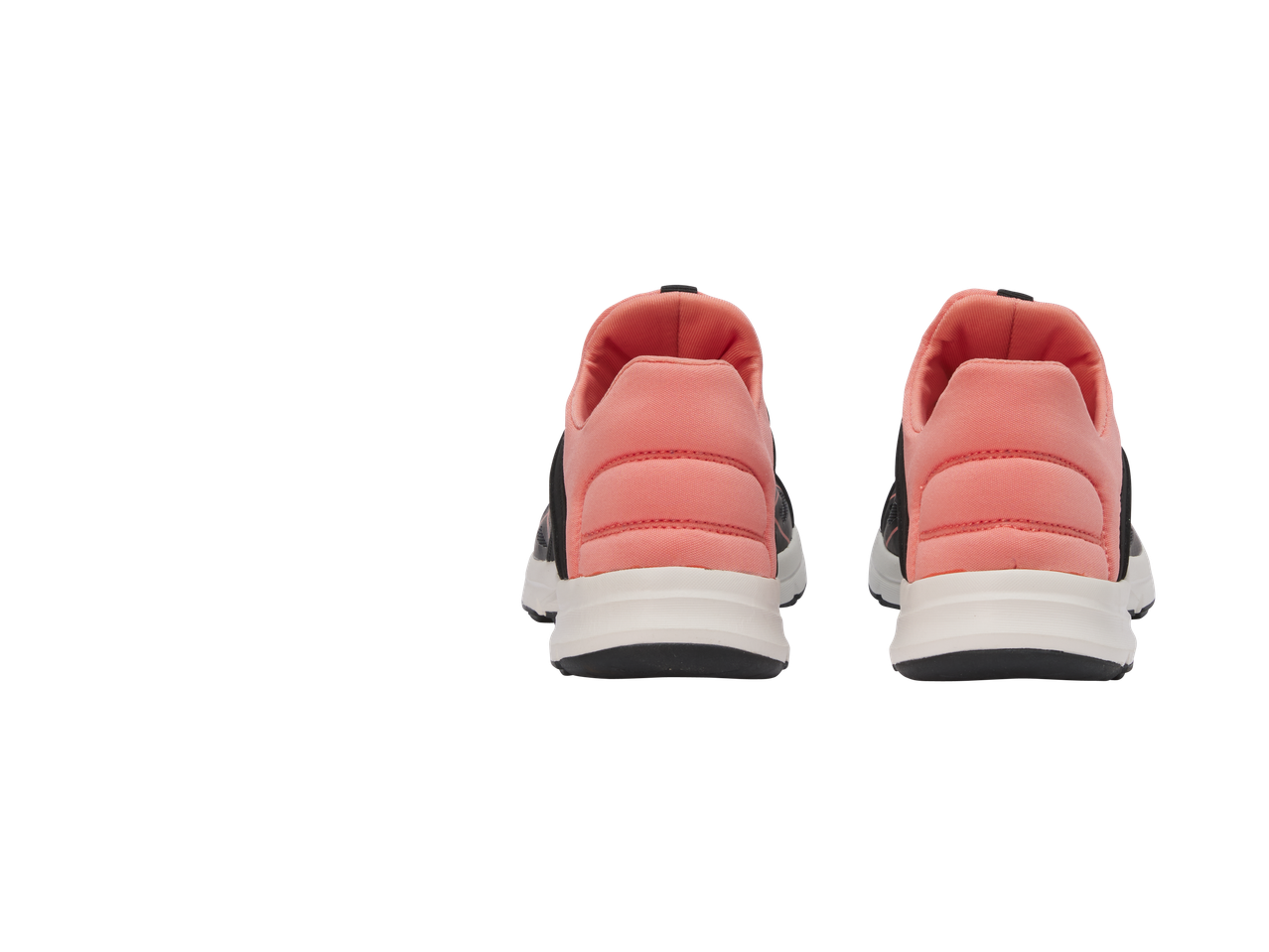 Par roze i crnih sportskih patika, pogled otpozadi.