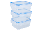 Três recipientes plásticos empilháveis com bordas azuis.