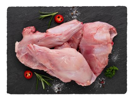 Friss, darabolt nyúlhús