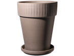 Beige keramische buitenpot met geribbelde rand en schotel