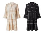 Zwei Damenkleider mit Ethno-Muster, eines in Beige und eines in Schwarz.