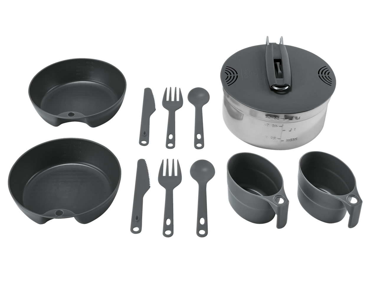 Kempinga ēdiena gatavošanas komplekts: bļodas, galda piederumi un krūzes.