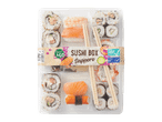 Sushi karp Sapporo, sisaldab erinevaid sushirulle, nigirit ja pulkasid.