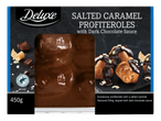 Profiteroles de caramelo salgado Deluxe com molho de chocolate escuro.