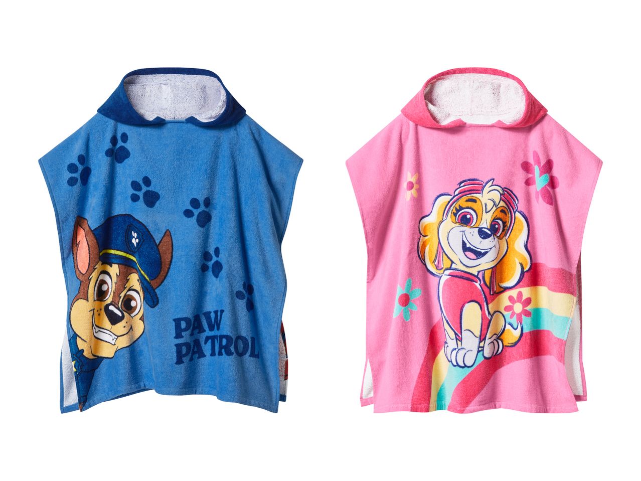 Zwei Kinder-Poncho-Handtücher, eines blau mit einem Polizeihund und Pfotenabdrücken, das andere pink mit einem weiblichen Hund und Blumen.