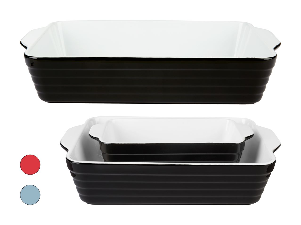 Tre teglie da forno in ceramica di diversi colori: rosso, nero e blu.