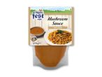 Alpenfest Mushroom Sauce med fløde, serveret med pasta og i en skål.