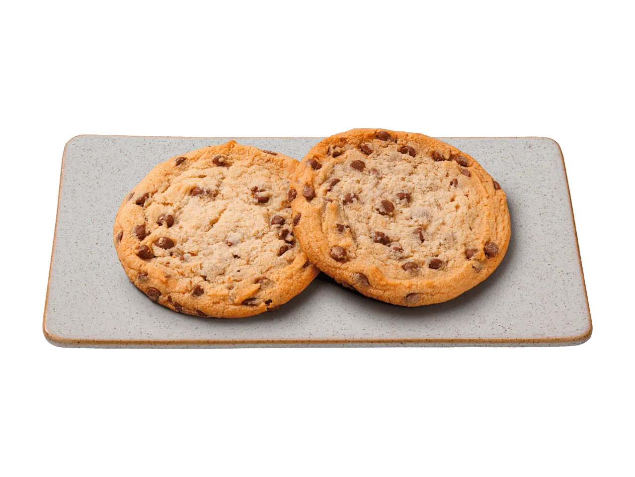 Deux biscuits aux pépites de chocolat sur une assiette rectangulaire.