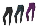 Drei Leggings: eine schwarze, eine gemusterte in Schwarz und Türkis, und eine violette.
