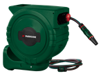 Carretel de mangueira Parkside com mangueira.