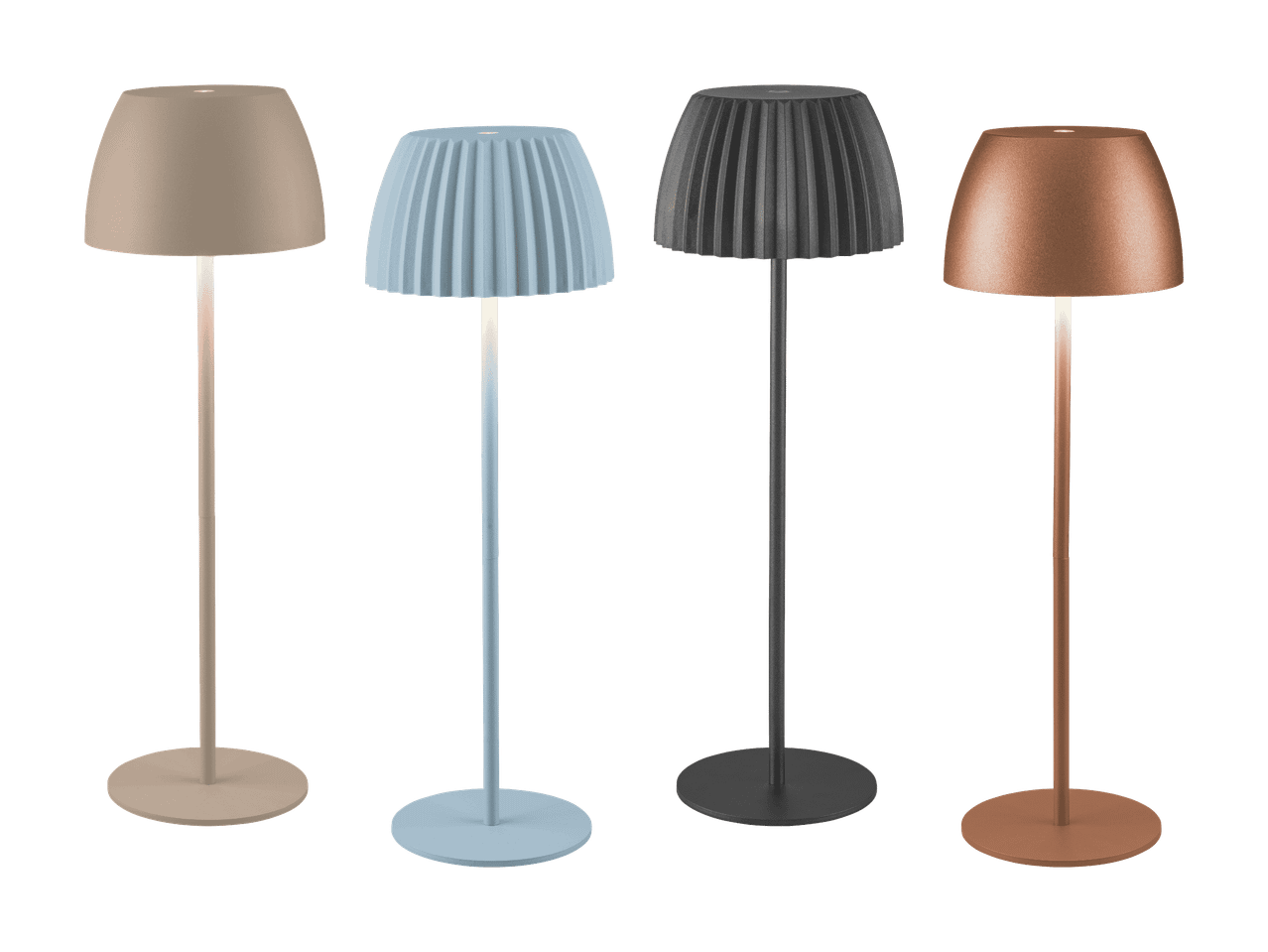 Fire gulvlamper i forskellige farver: beige, lyseblå, mørkegrå og kobber.