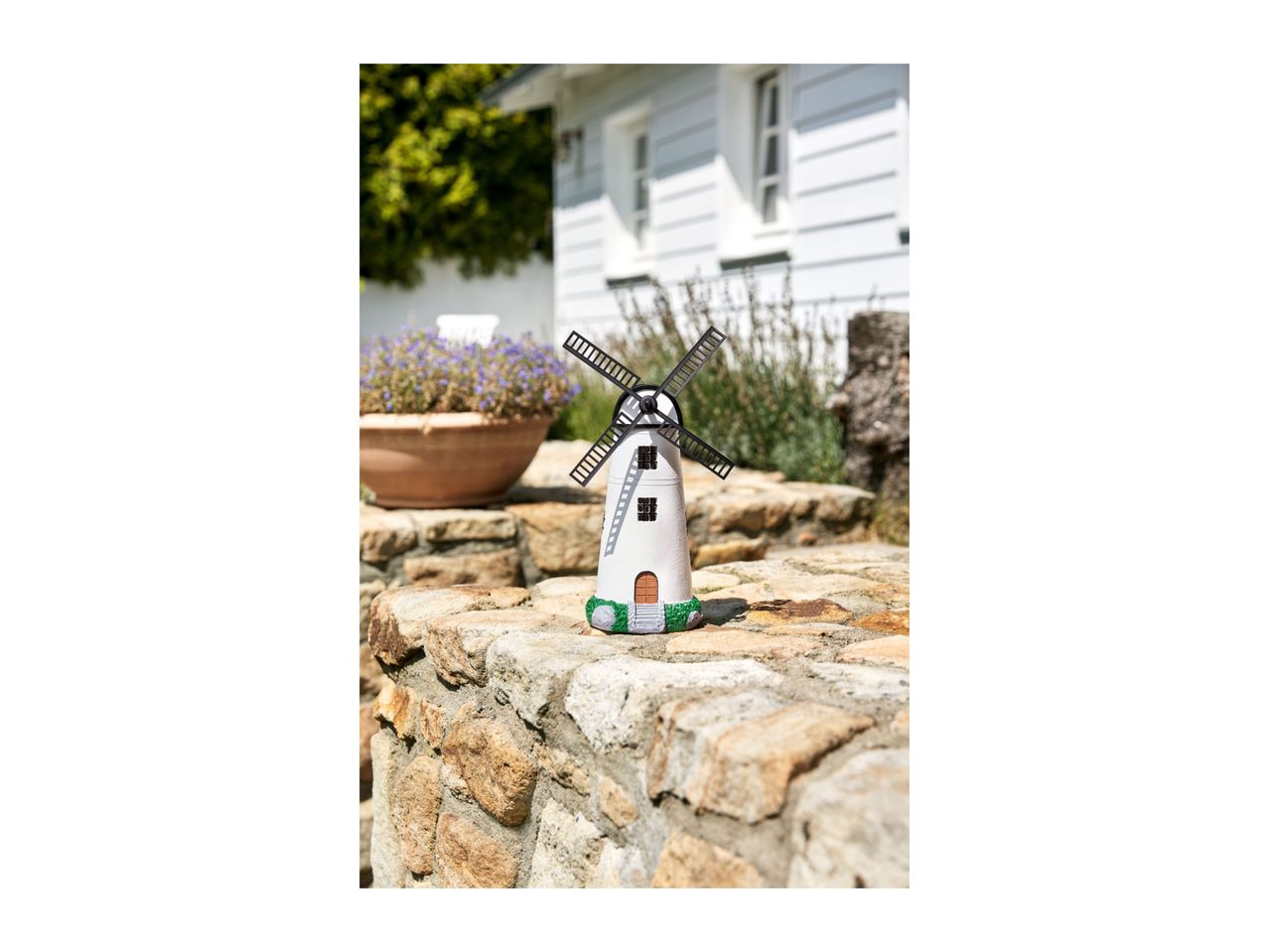 Go to full screen view: Livarno Home Decorative Solar-Powered Light - Windmill - Image 3