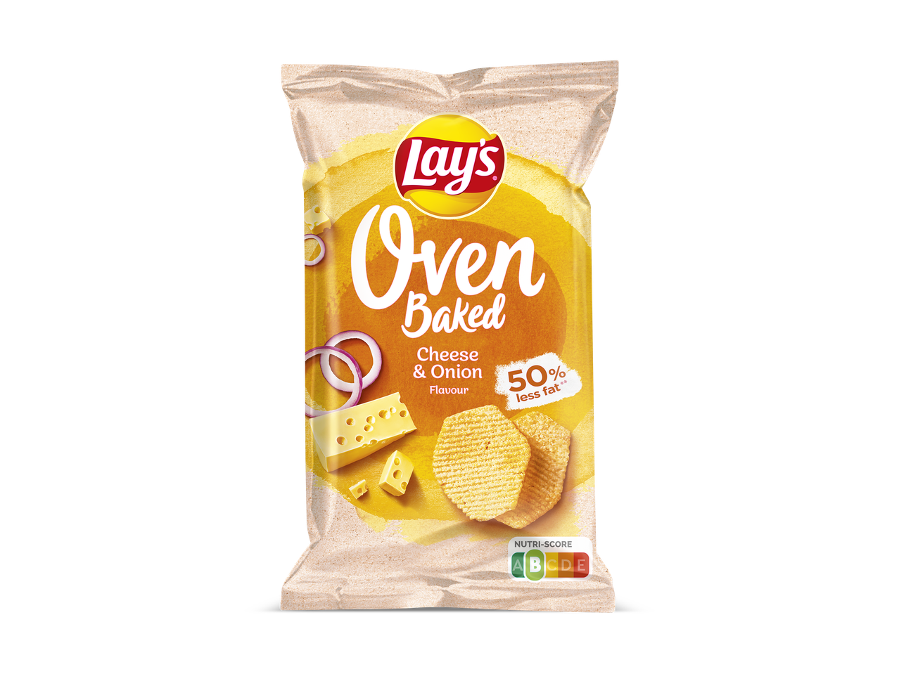 Een zak ovengebakken chips met kaas- en uiensmaak, met 50% minder vet en Nutri-Score A.