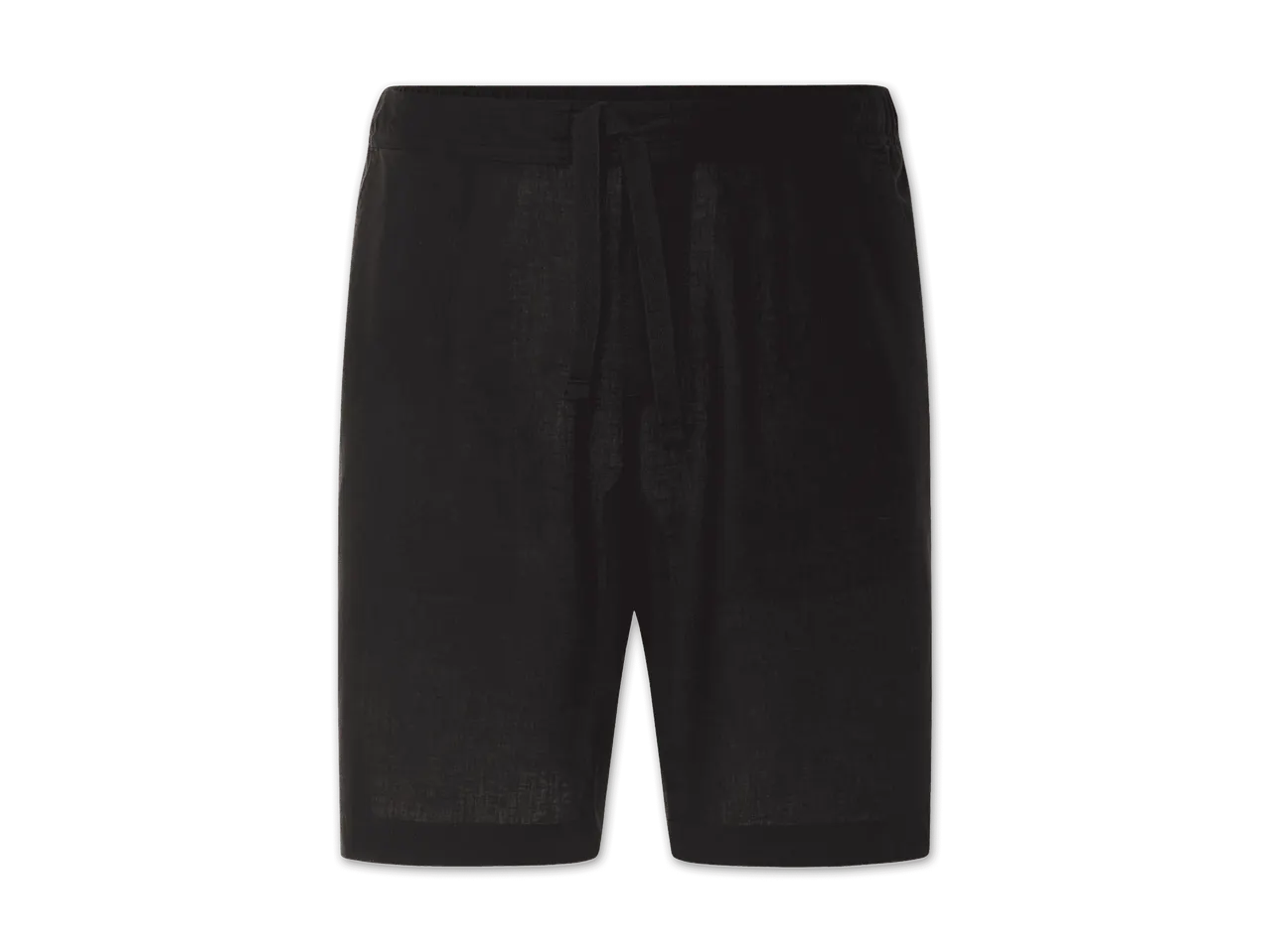 Schwarze Shorts.