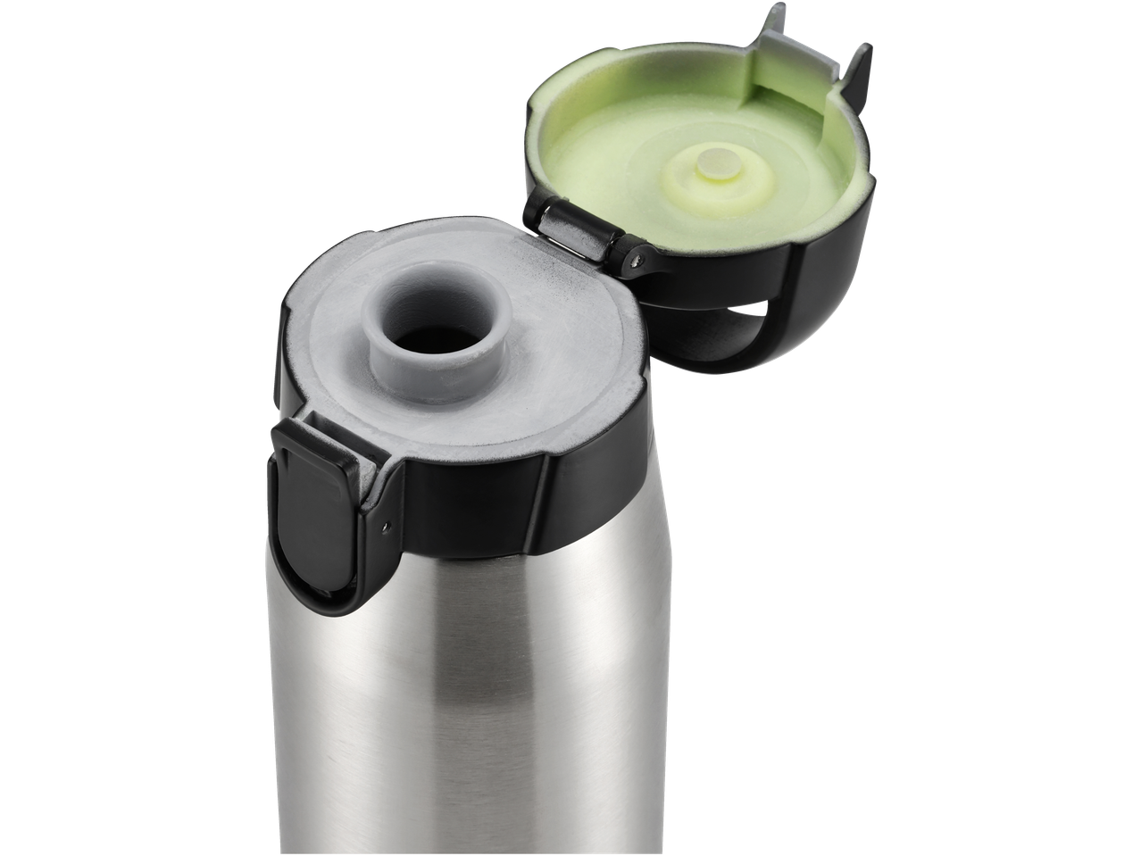 Roostevabast terasest joogipudel avatud kaanega