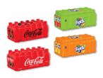 Fire pakker med 18 Coca-Cola og Fanta-drikkevarer i forskellige varianter.