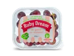 Ruby Dream pitloze druiven in een doorzichtige plastic verpakking met etiket