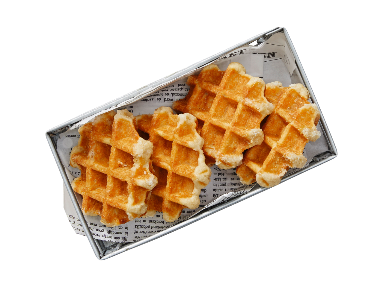 Gaufres croustillantes dans un panier métallique.