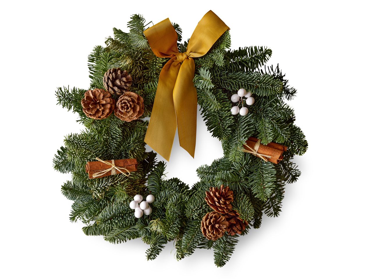 Go to full screen view: Deluxe British Large Christmas Wreath - Image 1
