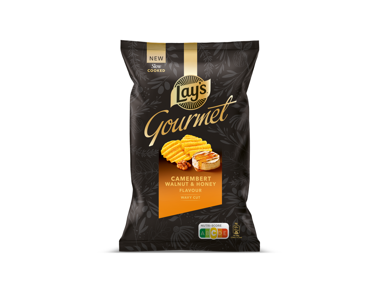 Lay's Gourmet Camembert, Walnoot & Honing Wavy Cut chips in een donkere elegante zak.