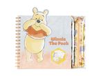Winnie the Pooh notesæt med spiralblok og penalhus med farveblyanter.