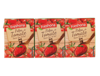 Três embalagens de Polpa de Tomate Freshoa, com baixo teor de sal.