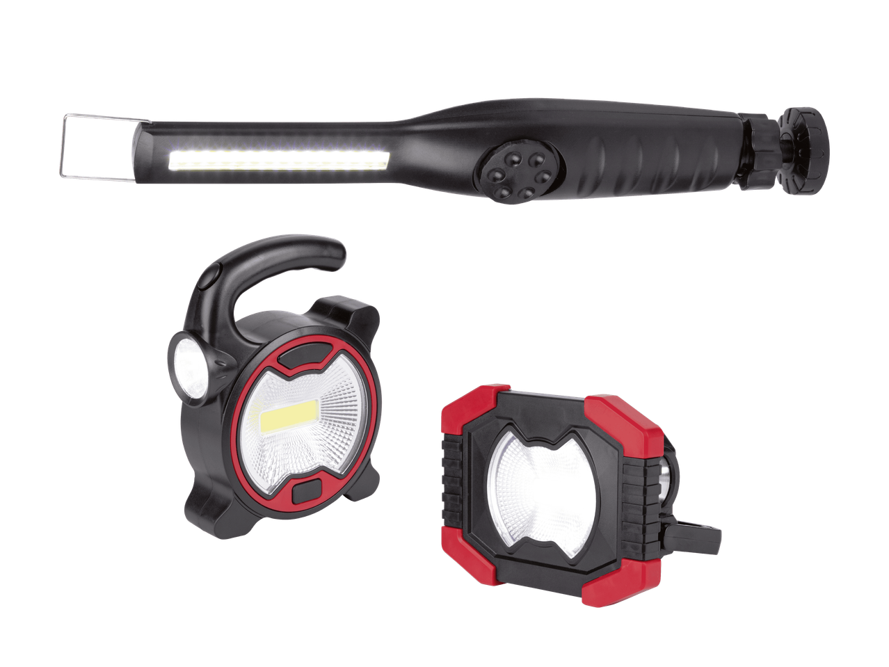 Tre lampade da lavoro a LED: una a barra e due compatte con dettagli rossi.