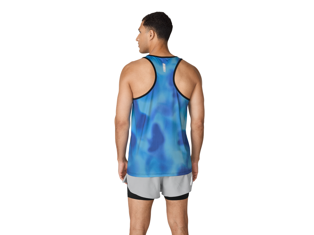 T-shirt desportiva sem mangas CRIVIT para homem com estampado azul e calções cinzentos.