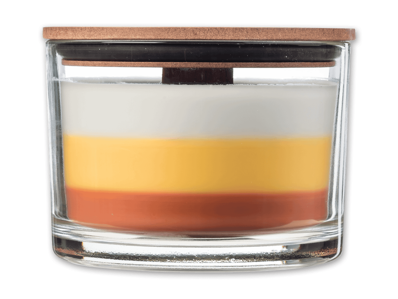 Eine Kerze in einem Glasgefäß mit drei Schichten: weiß, gelb und orange, mit einem Holzdeckel.